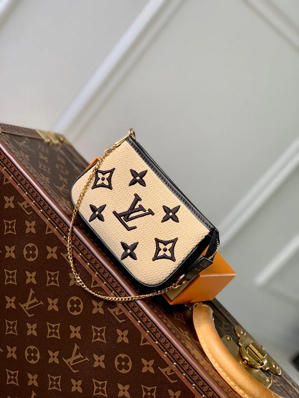 Louis Vuitton Speedy bags in monogram canvas for a classic lookLouis Vuitton Bags