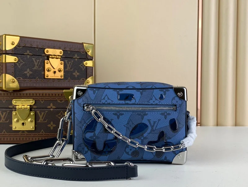 Ladies Louis Vuitton handbags with a detachable coin purse insideLouis Vuitton Bags