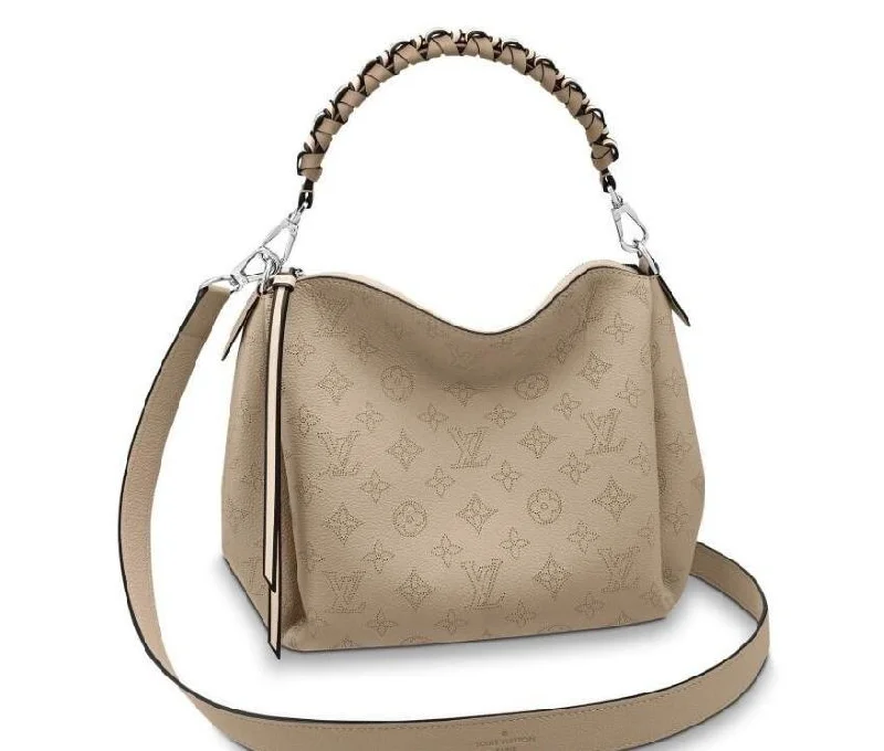 Ladies Louis Vuitton Petite Malle bags with a star - shaped charm for cutenessLouis Vuitton Babylone Chain BB Mahina Galet