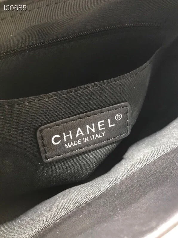 Chanel bags for the minimalist fashionChanel Bags