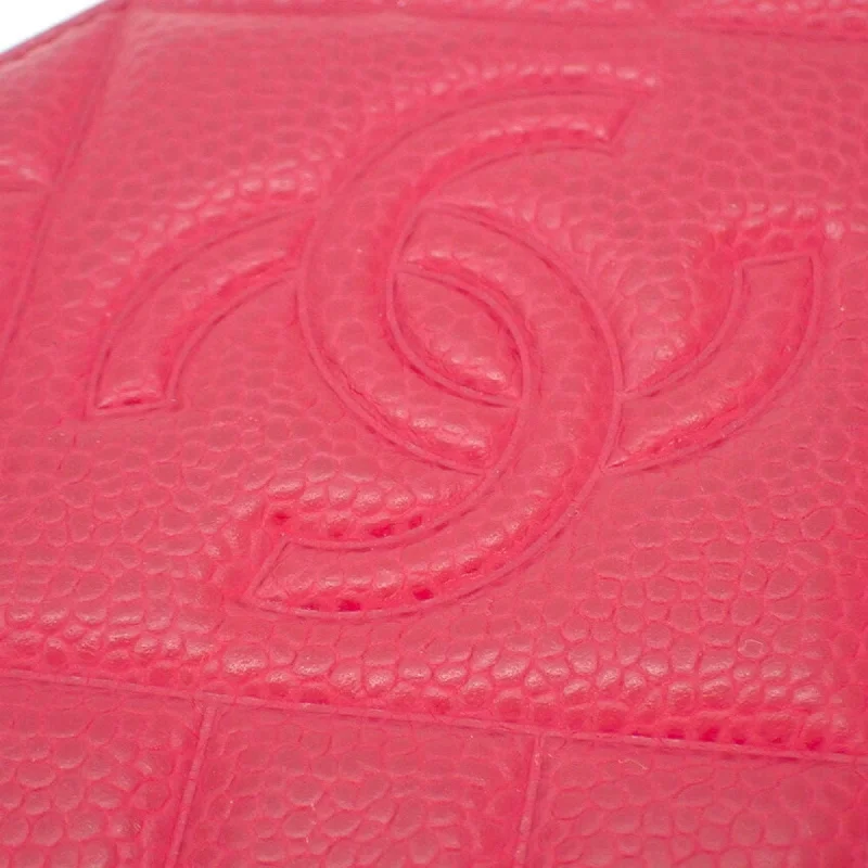 Chanel bags for those who value investment piecesCHANEL here mark caviar skin round long wallet red 2