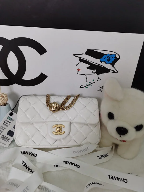 Chanel bags as wedding day accessoriesChanel Bags