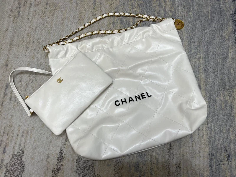 Chanel bags as wedding day accessoriesChanel Bags